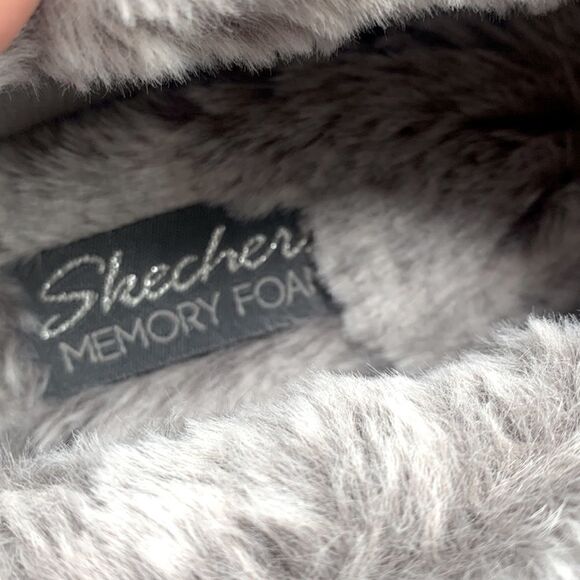 Skechers Woman's Cozy Campfire Pewter Dream Glam Metallic Faux Fur Slippers - Picture 10 of 14